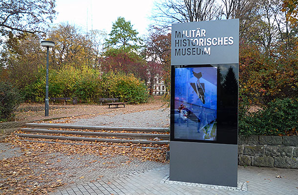 Info-Stele für das Militärhistorische Museum Dresden